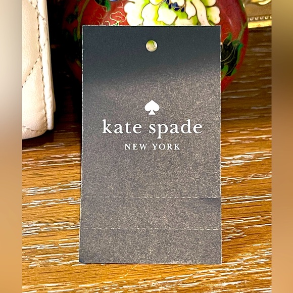 Kate Spade Carey Smooth Quilted Leather Wallet KA591 OffWhite NWT Approx 5.5”x4” - Picture 12 of 14
